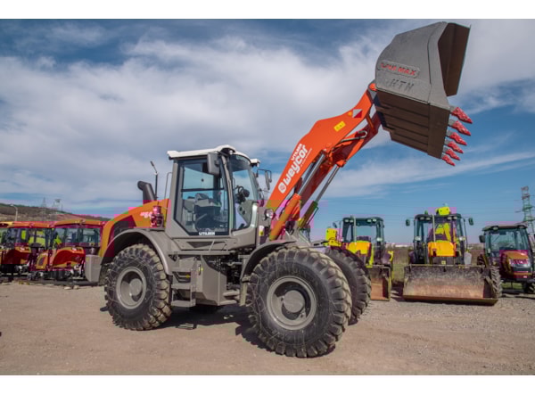 Incarcator Frontal Atlas Weycor Atlas Weycor AR 640, 1 An garantie (1000 Ore) de vanzare